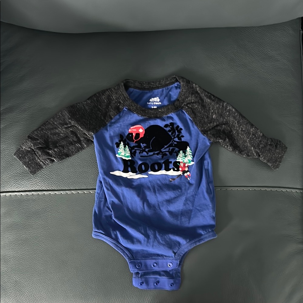 Roots Baby Hockey Beaver Raglan Onesie